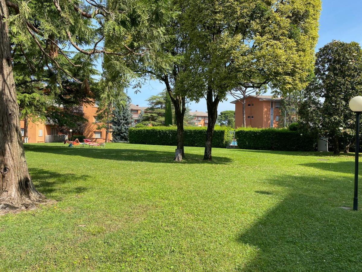 Aparthotel Residenza Cappuccini Peschiera del Garda Exterior foto